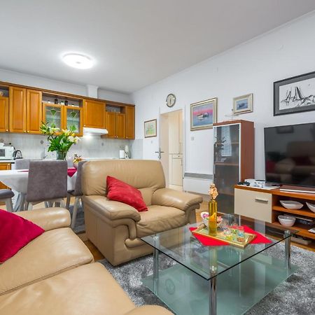 Lovely Apartment Дубровник Экстерьер фото